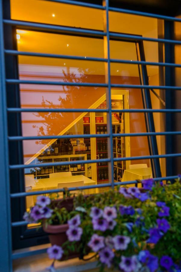 Bed and Breakfast Bocca Di Bacco Cimitile Exterior foto