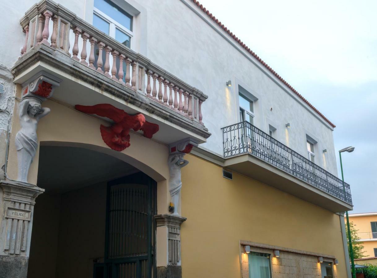 Bed and Breakfast Bocca Di Bacco Cimitile Exterior foto